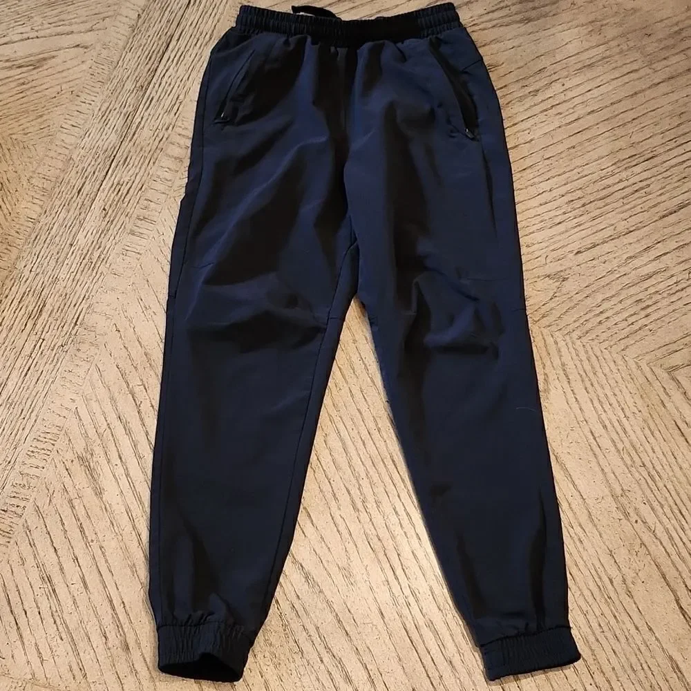 Black jogger pants size XS 4-5